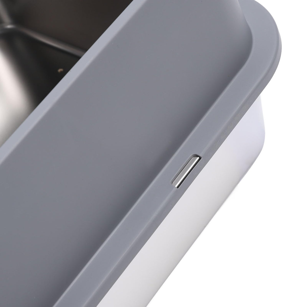 Stainless Steel Enclosed Litter Box with Lid O279