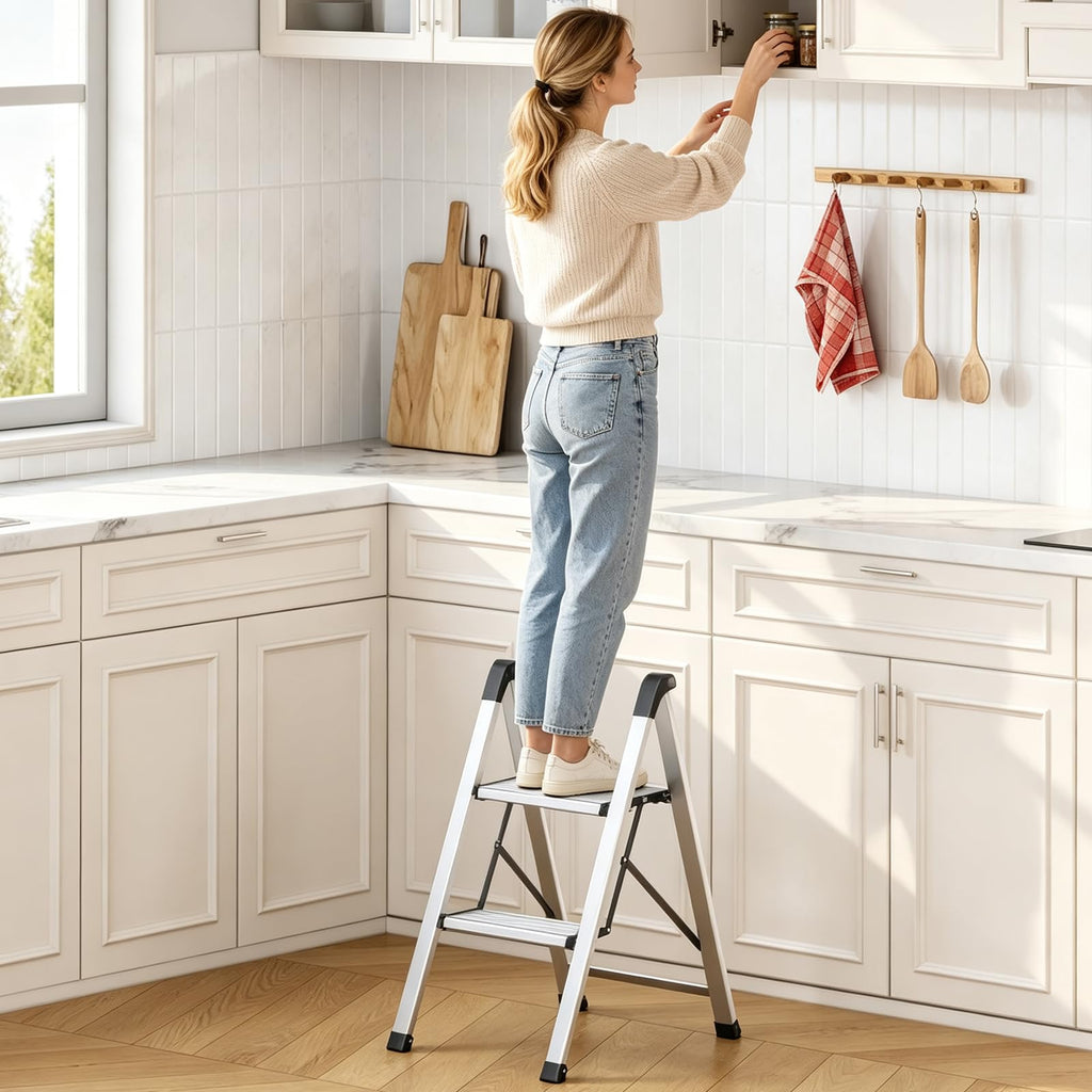 2 Step Aluminum Foldable Step Ladders 330lb Silver S749190