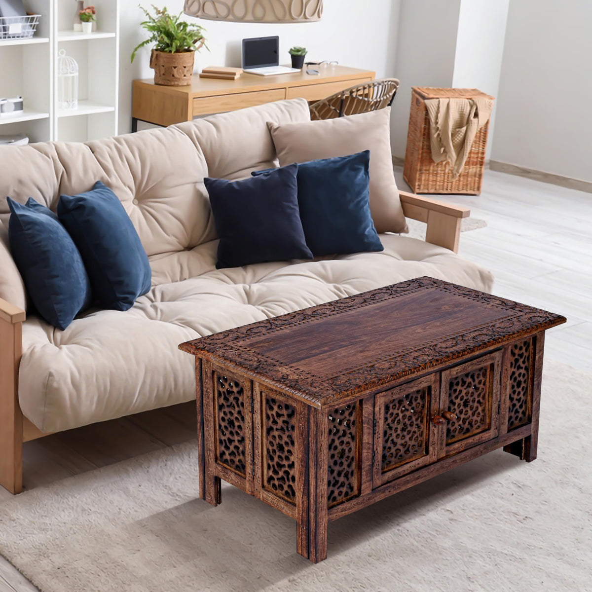 Hand-Carved Mango Wood Coffee Table Q781