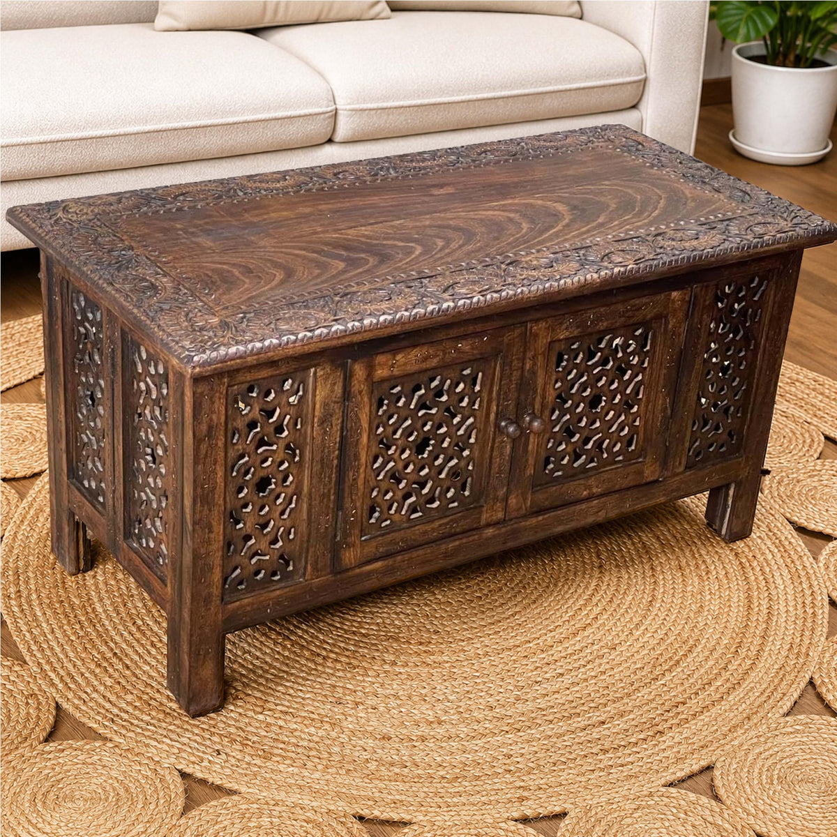 Hand-Carved Mango Wood Coffee Table Q781